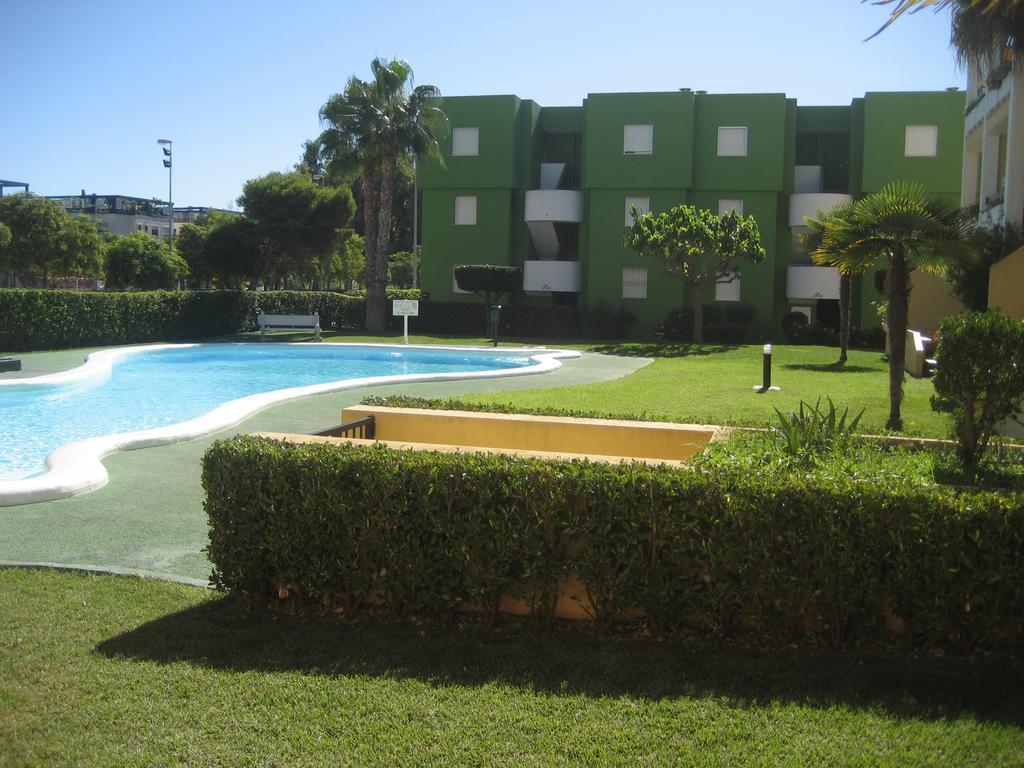 Los Juncos Apartamentos - Solo Familias Oliva Luaran gambar